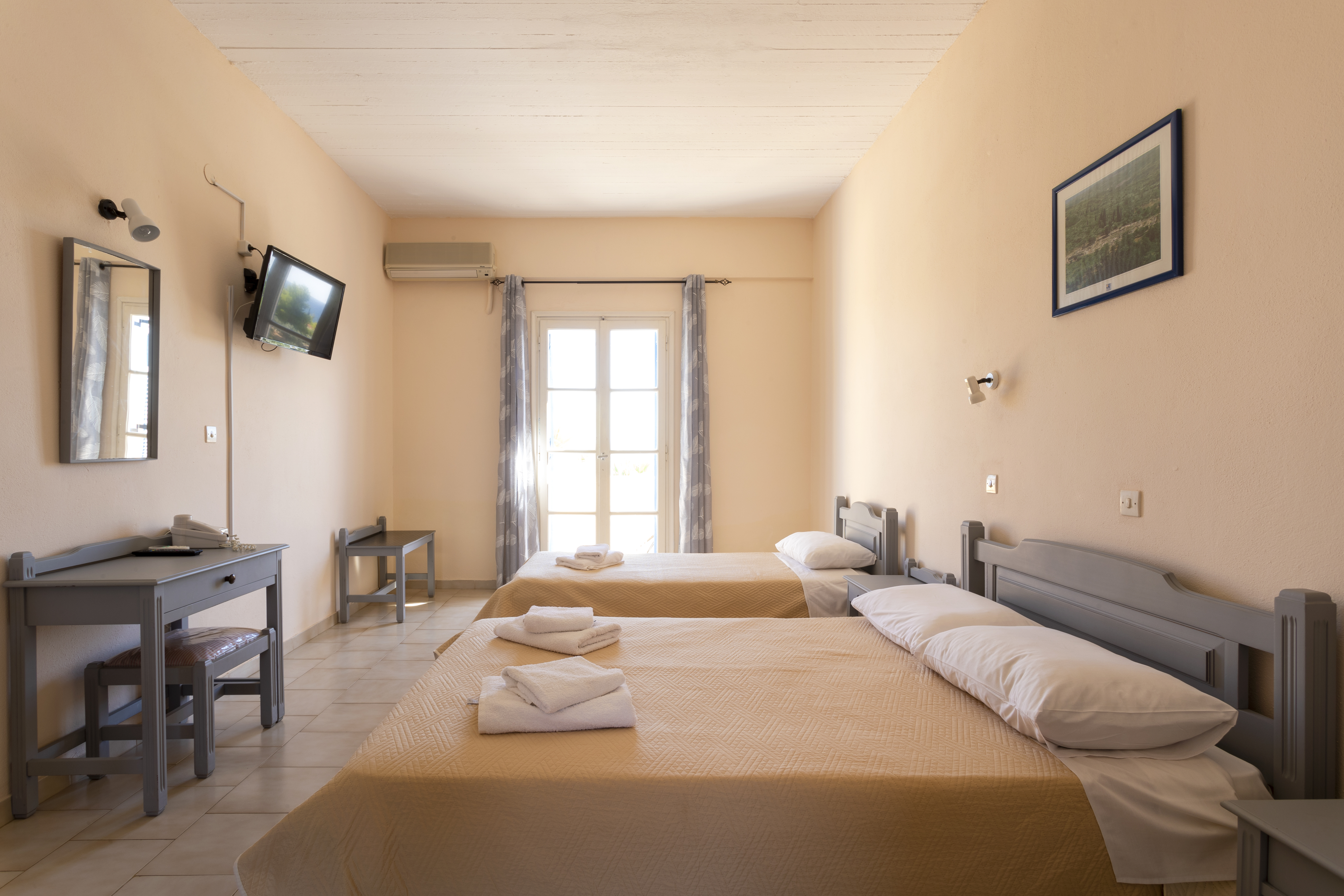 Vanas Apartments Spetses 8/24