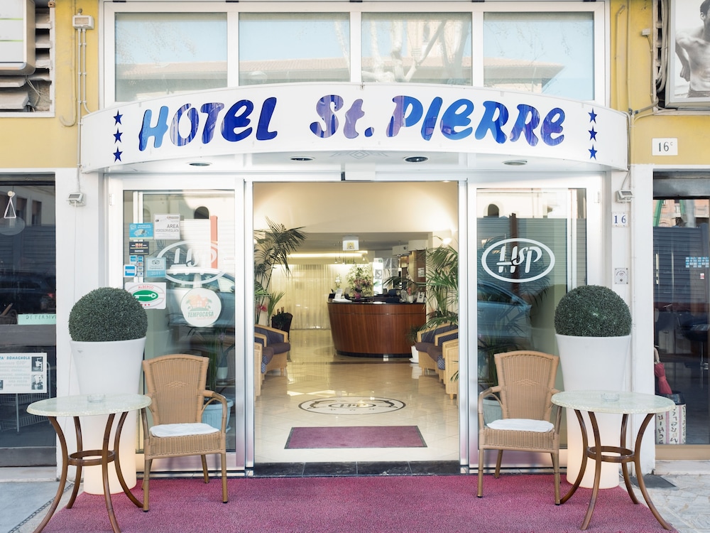 St Pierre 2/65