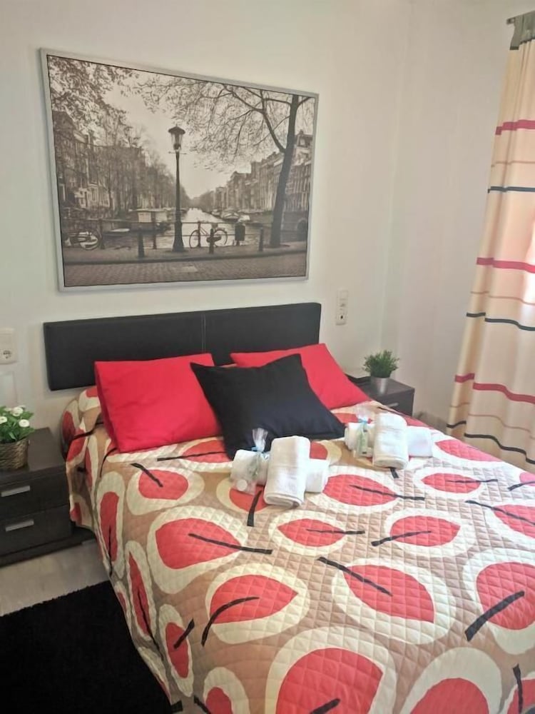 DELUXE, APARTMENT, GARDEN VIEW