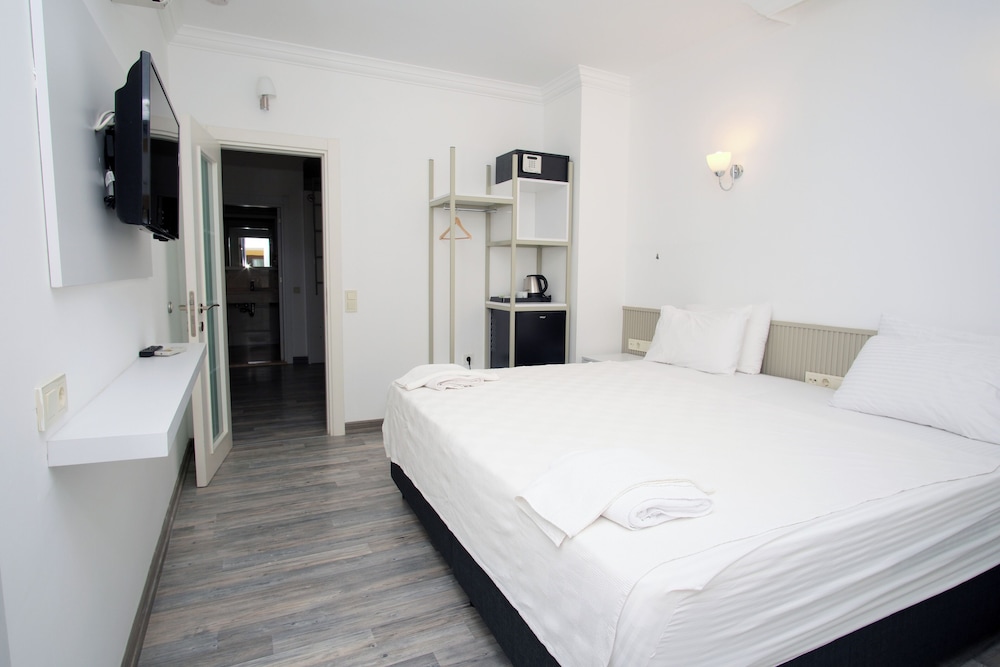 1 BEDROOM, FAMILY
