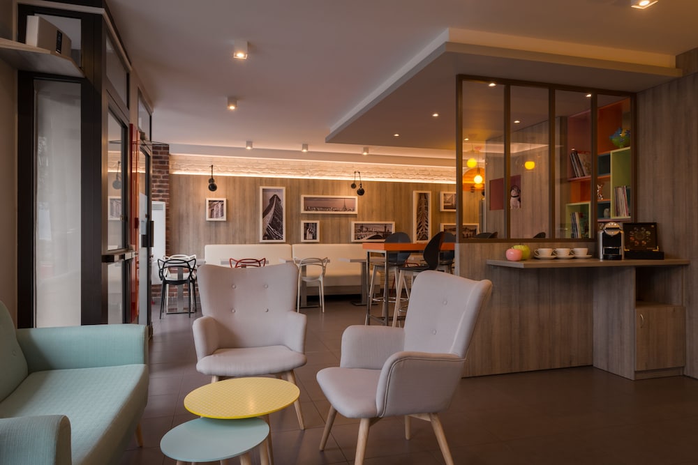 HOTEL REIMS 10/17