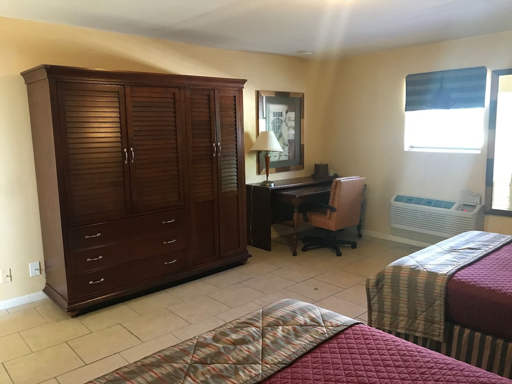 Alvin Extended Stay 27/62