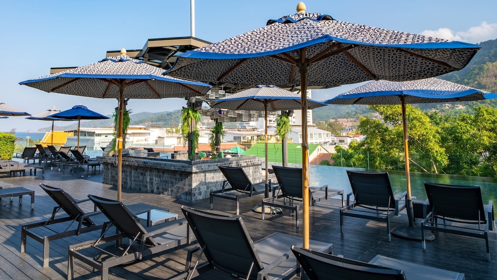 Hotel Indigo Phuket Patong 12/84