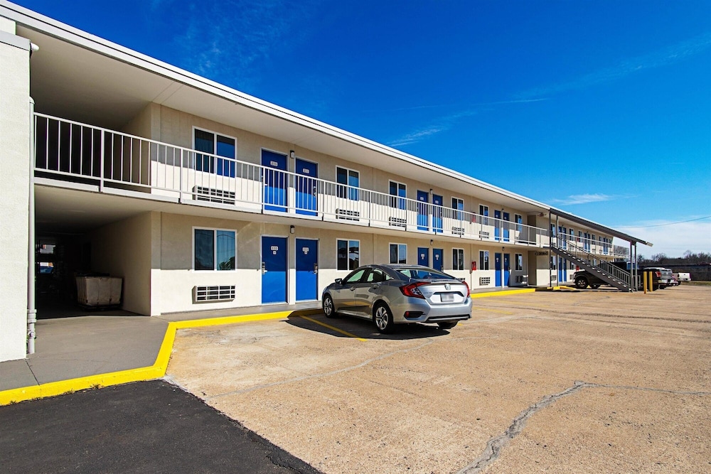Motel6 Alma, AR 49/60