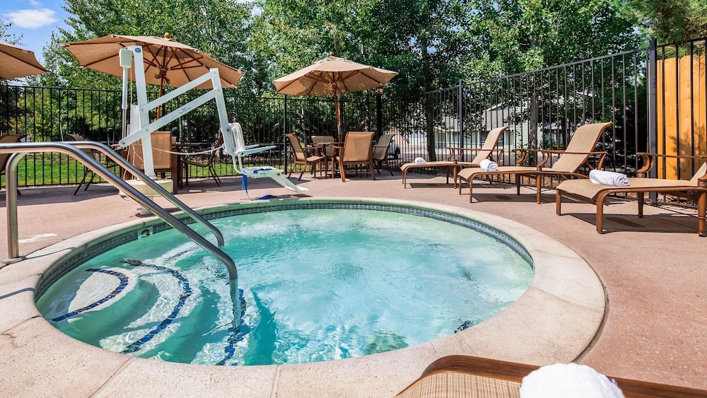 Best Western Rose Quartz Inn 3/40