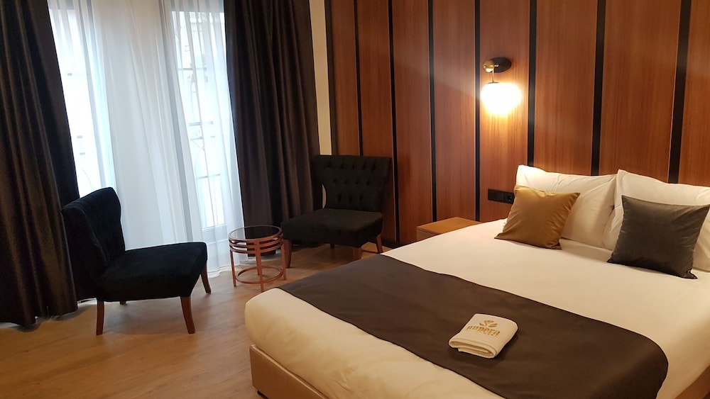 Nupera Hotel 5/51