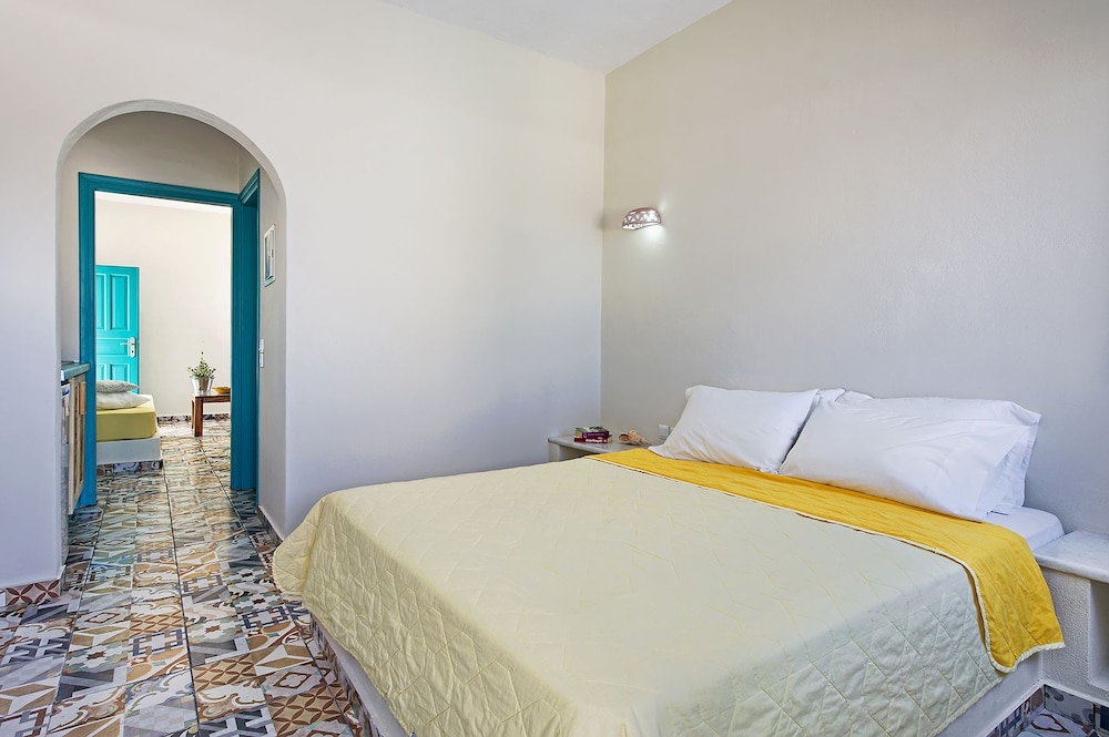 Nissia Apartments 24/73