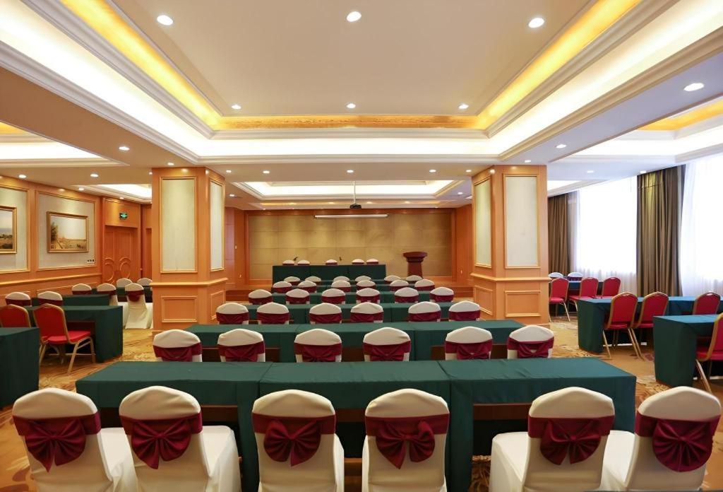 Vienna Hotel (Xi'an Bell Tower) 55/61