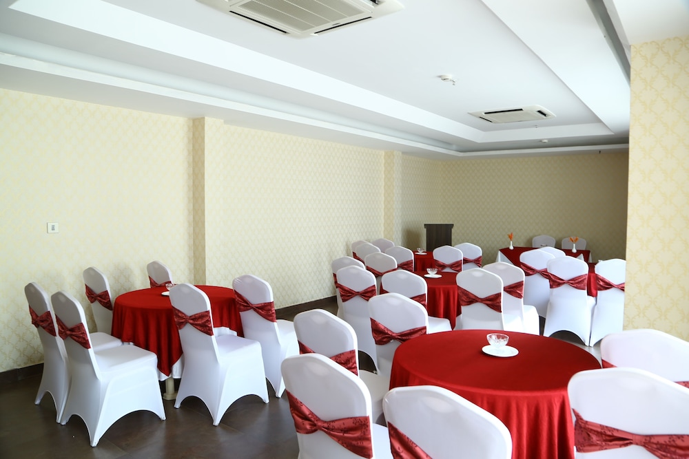 Meridian Bay Resort and Spa Kundapur 33/53