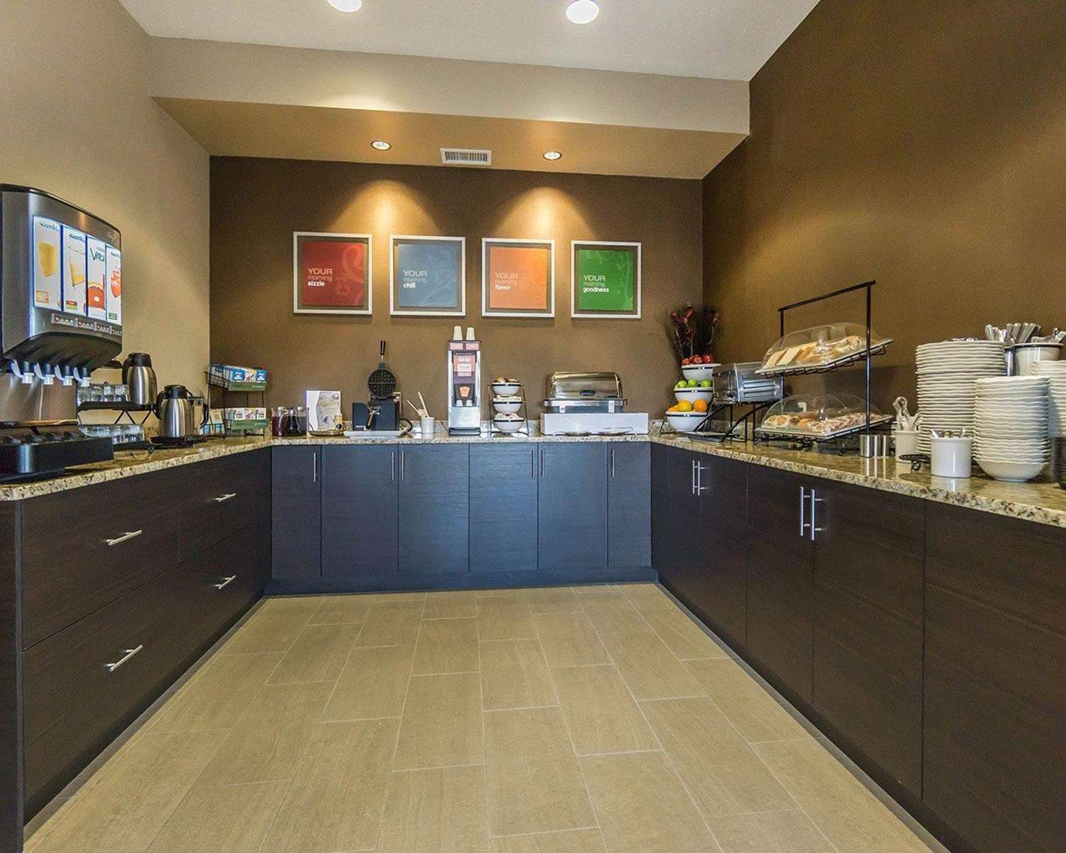 Comfort Inn & Suites Edmonton International Airport 4/28