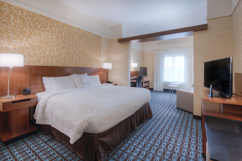 Fairfield Inn And Suites By Marriott Charlotte Airport 10/100