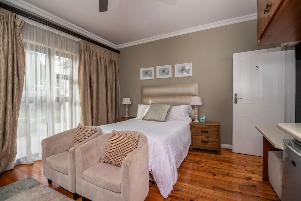 Cashmere Suites 10/50