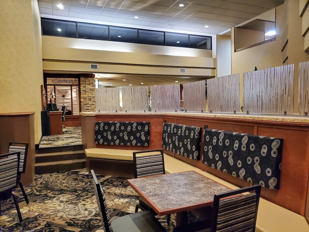 AmericInn by Wyndham Watertown 32/50