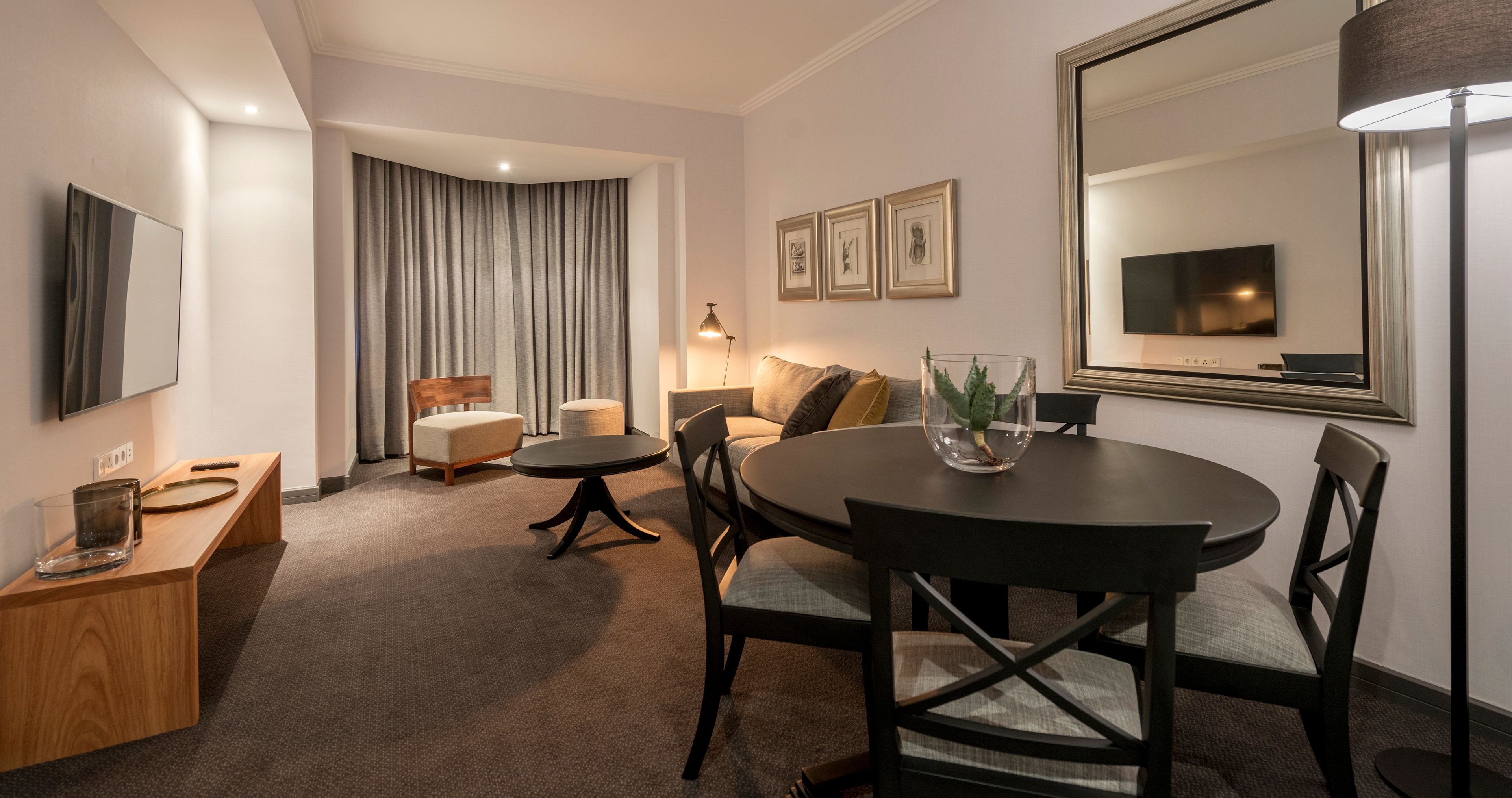 Avenida Hotel Maputo 37/56