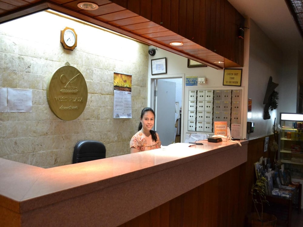 West Plaza Hotel Downtown 16/44