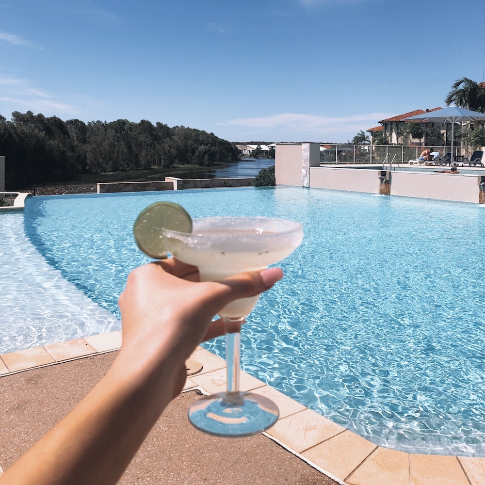 Pelican Waters Resort 35/68