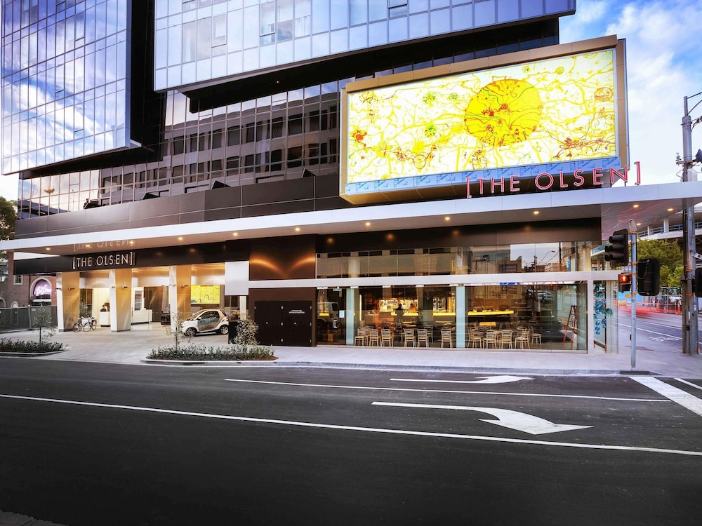 The Olsen Melbourne Art Series 4/78