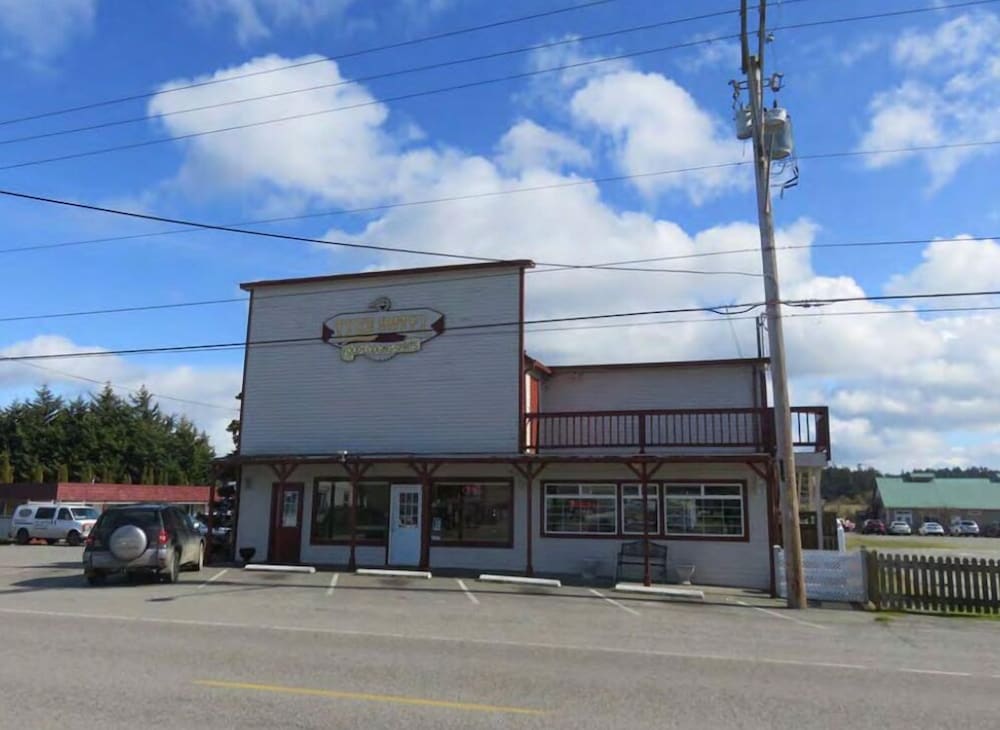 Tyee Restaurant and Hotel 1/12
