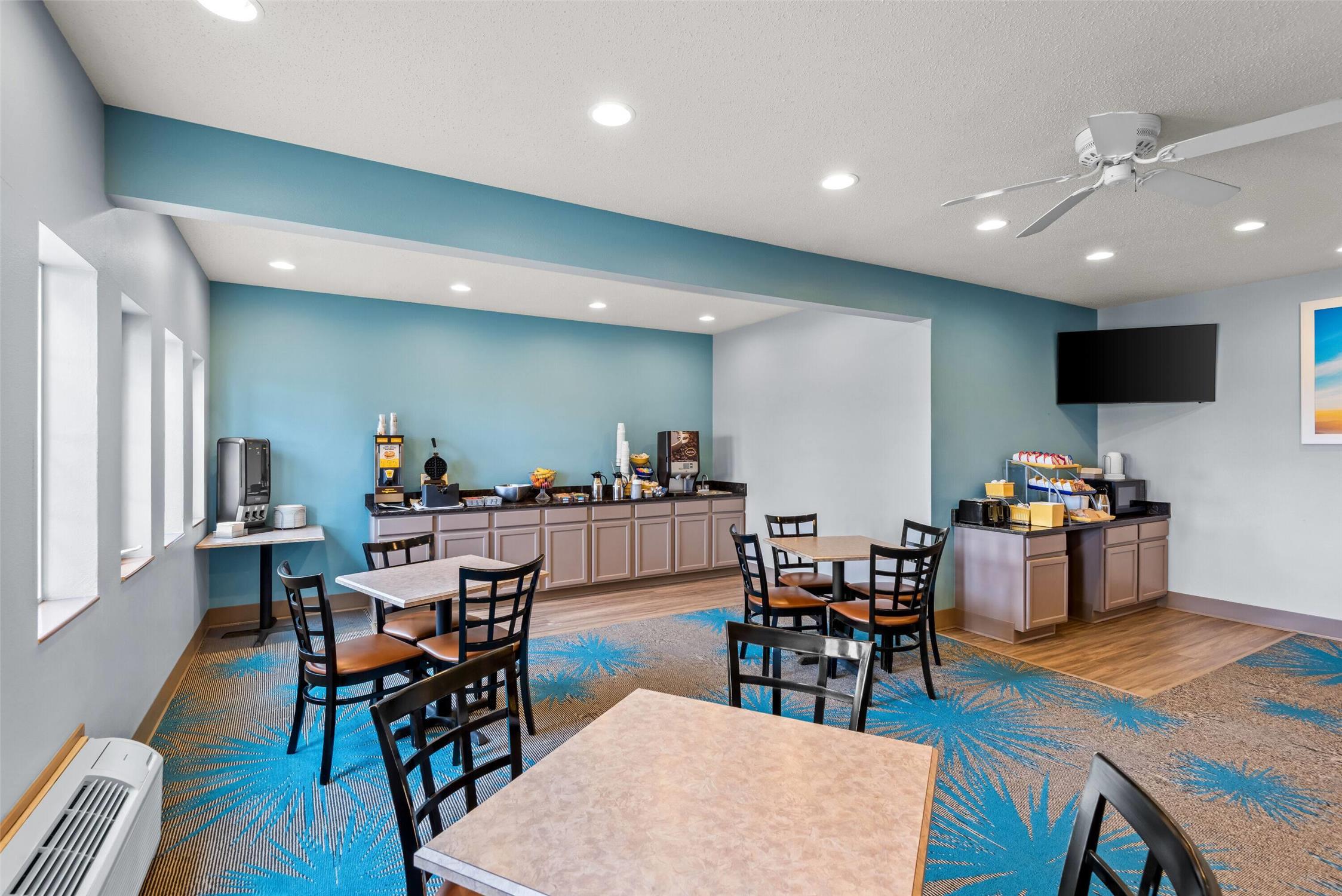 Days Inn by Wyndham Carroll 12/19