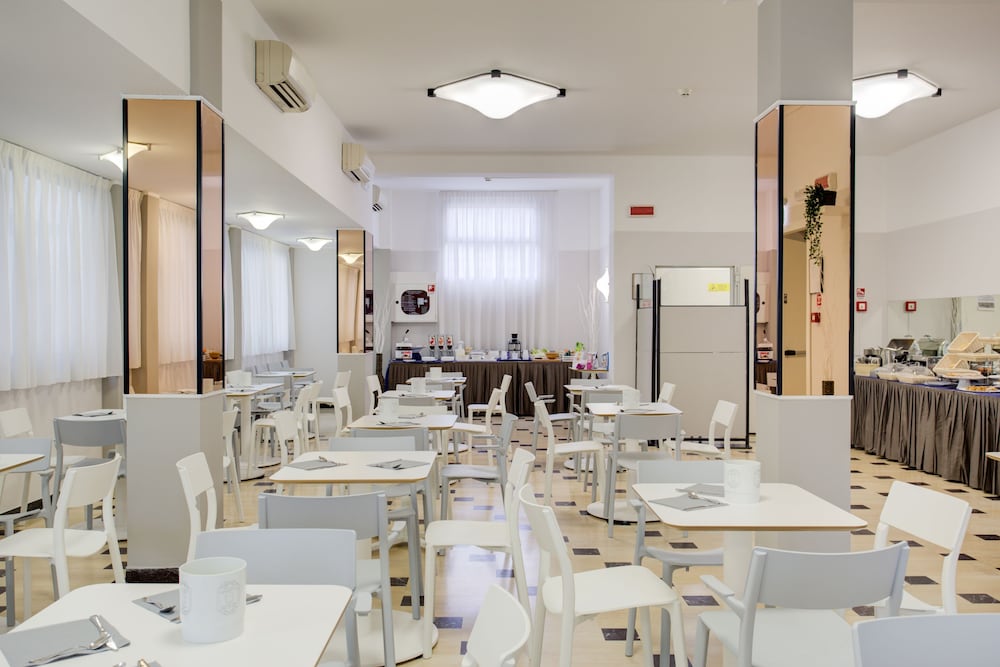 Grazia Hotel 52/58