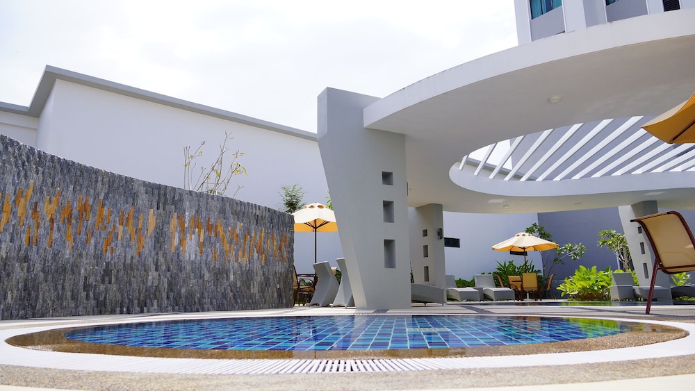 RAIA HOTEL AND CONVENTION CENTRE ALOR SETAR 6/50