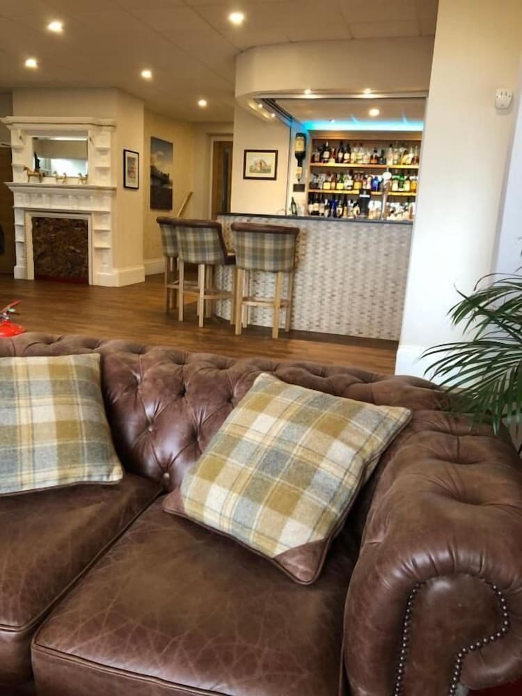 Queenswood Hotel 33/45