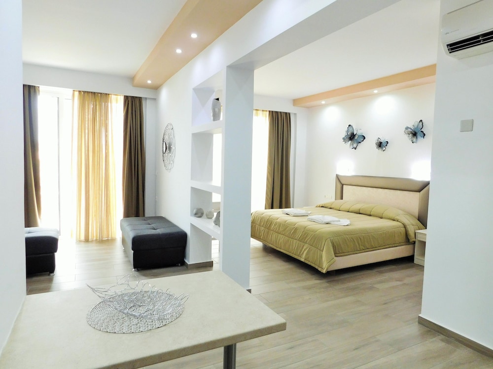 Sunshine Hotel Lardos 43/86