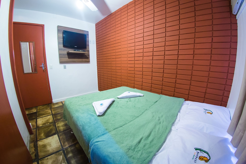 Bamboo Rio Hostel 17/50