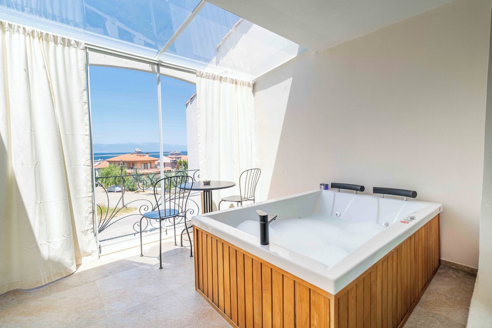 Cunda Dalyan Otel 23/49