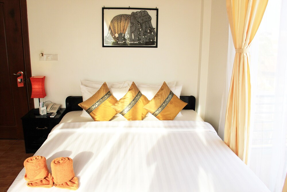 Golden Orchid Angkor 16/61