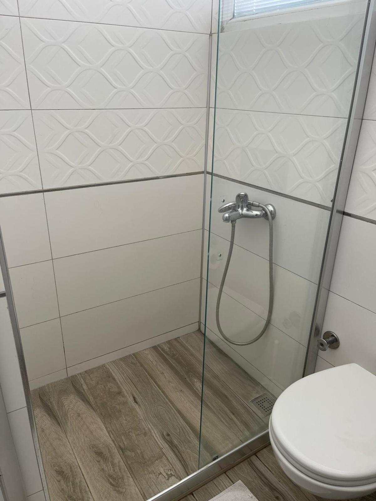 غرفة ثلاثية بشرفة، Tugay Hotel 9/10
