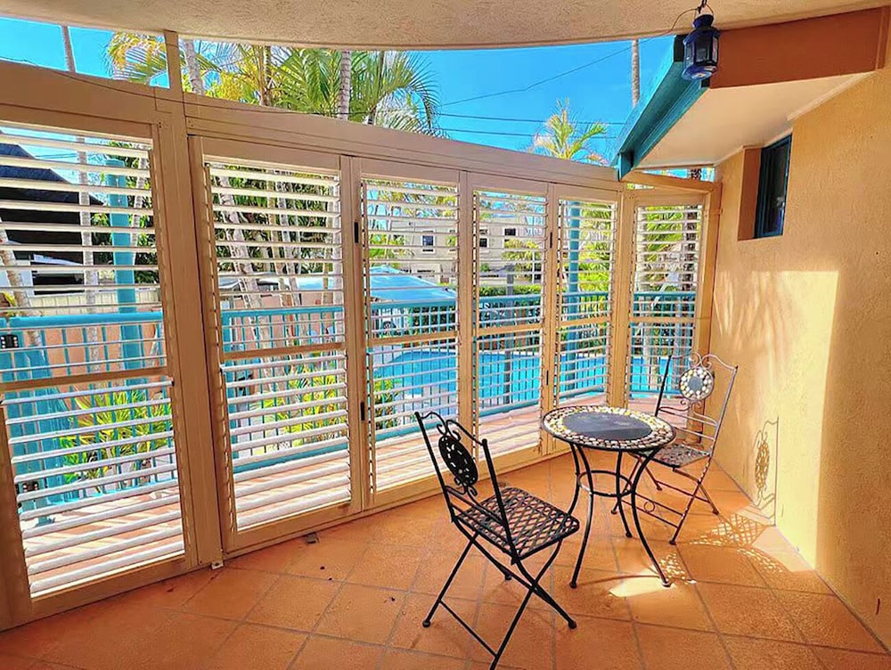 Karana Palms Self Contained Apartments 42/58