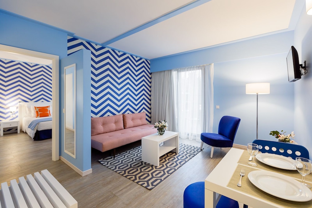 Terrace Mar Suite Hotel 43/60