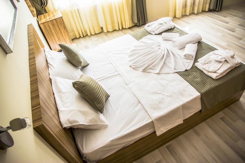 Berlin Otel Nisantasi 18/32