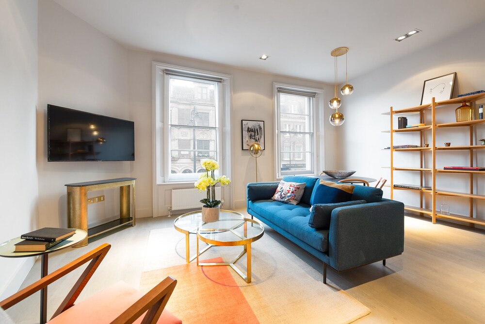 South Kensington by CAPITAL 45/65