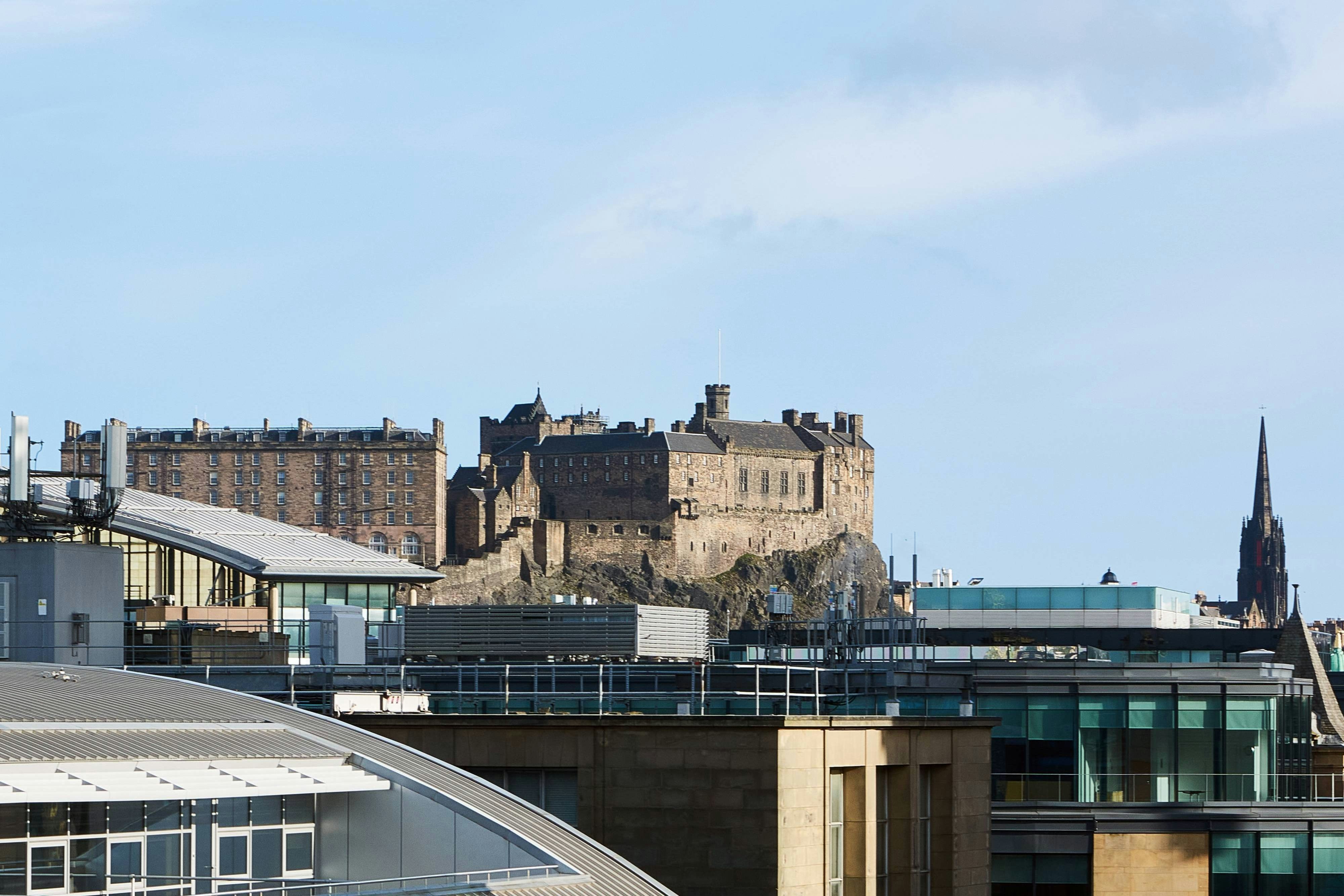 Moxy Edinburgh Fountainbridge 4/26