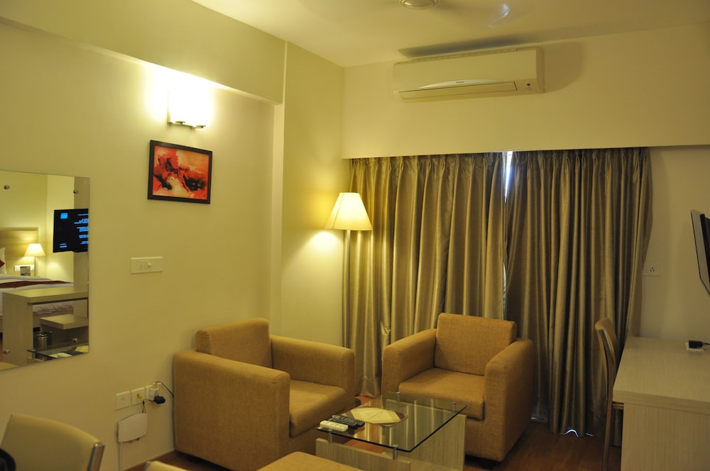 Starlit Suites 25/50