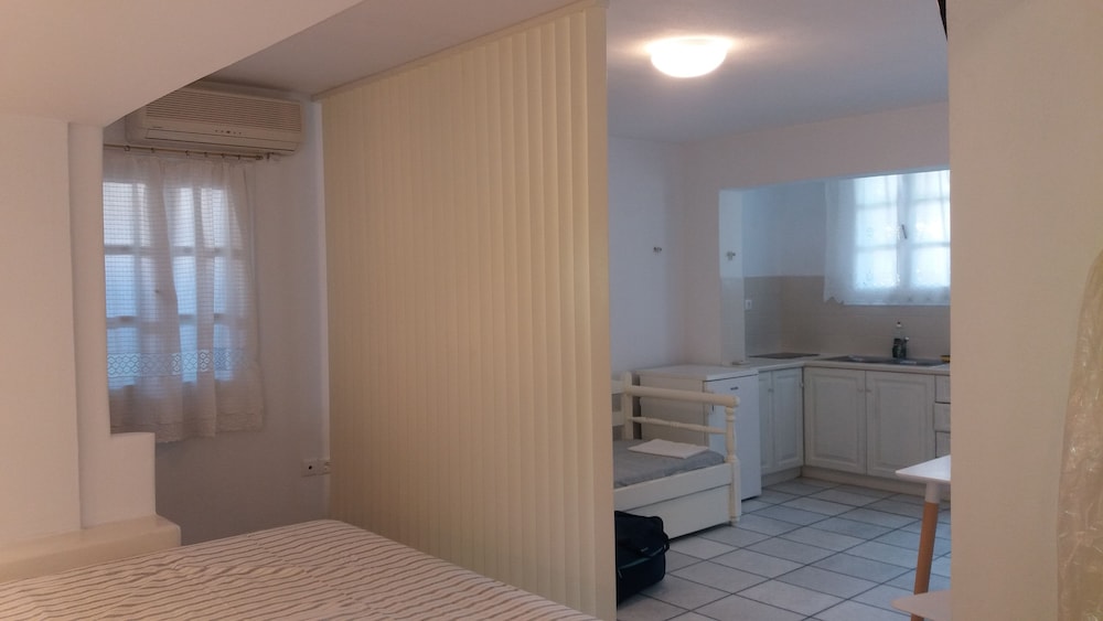 Sea View Apartments and Studios 31/50