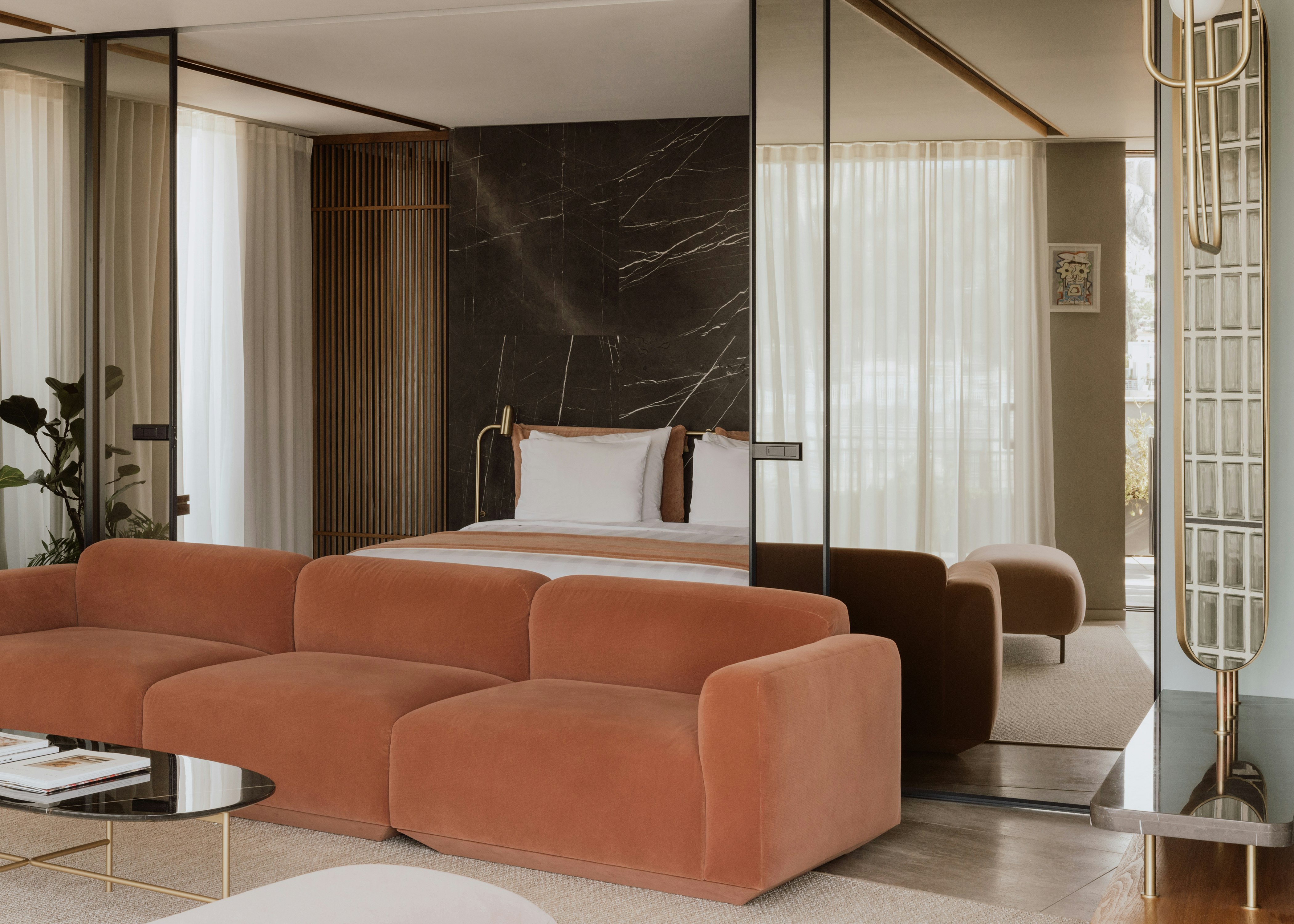 Perianth Hotel 26/61