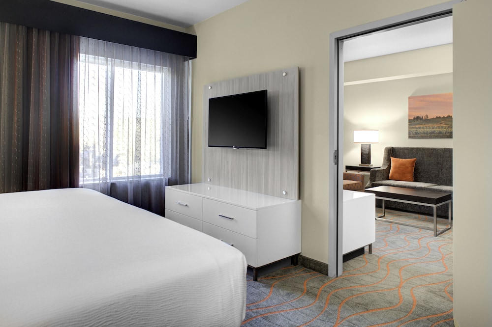 Holiday Inn Windsor - Wine Country 13/58