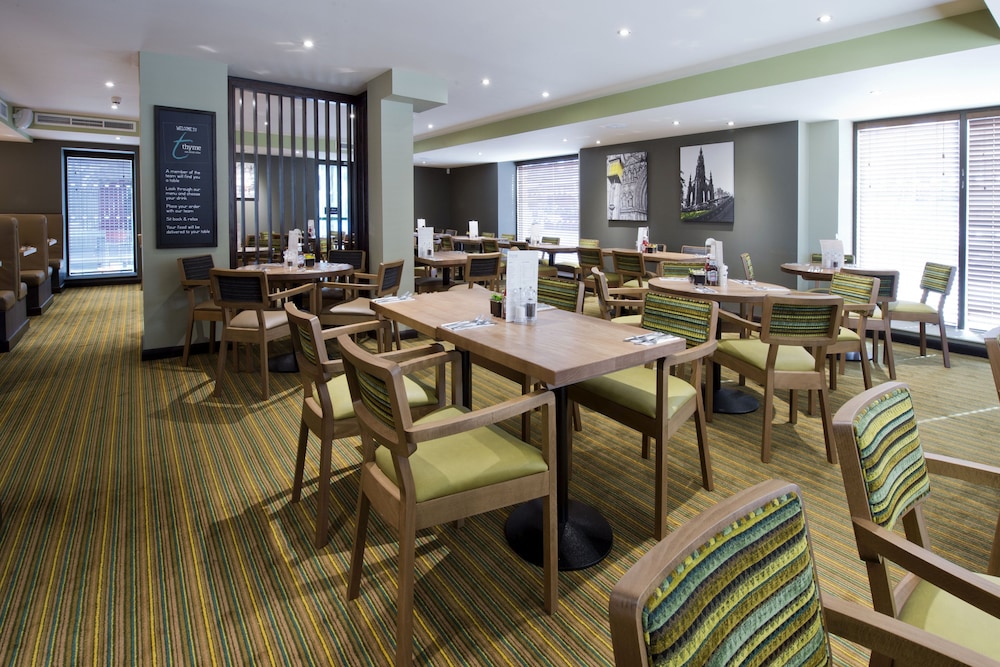 Premier Inn Edinburgh City Centre York Pl/St James 49/58