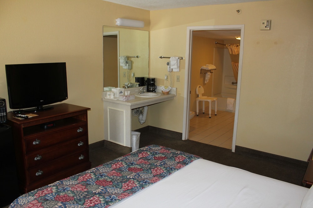 Days Inn by Wyndham Hoover Birmingham 24/56