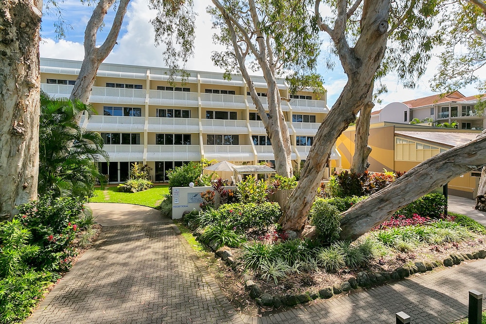 Marlin Waters Beachfront Apartments 4/100