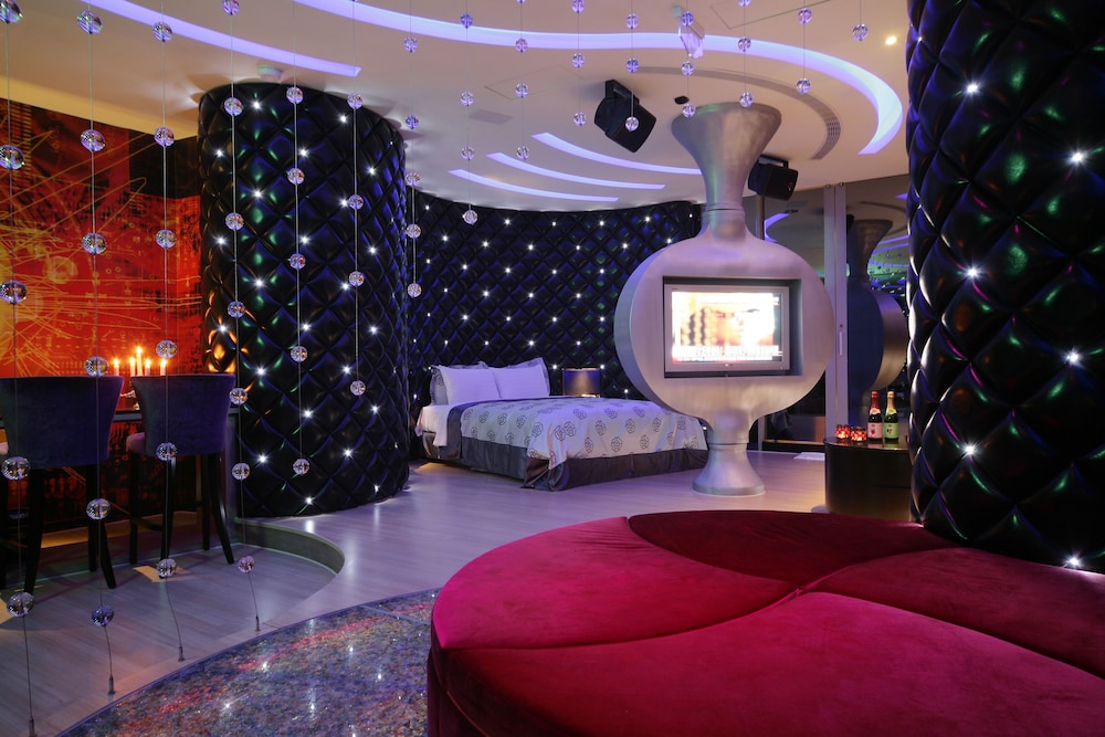 Dubai Villa Motel 35/69