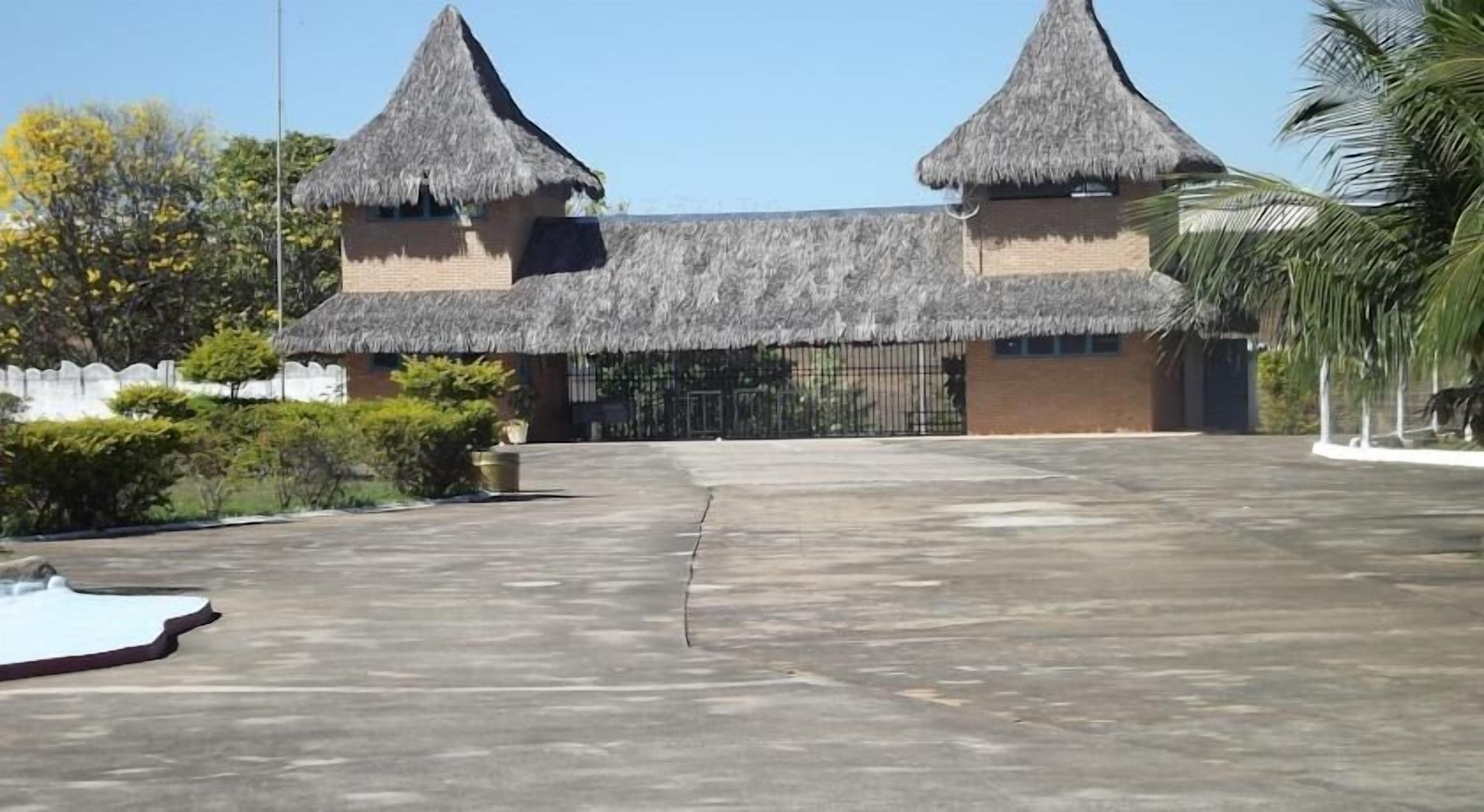 VERDES VALES LAZER HOTEL 40/49