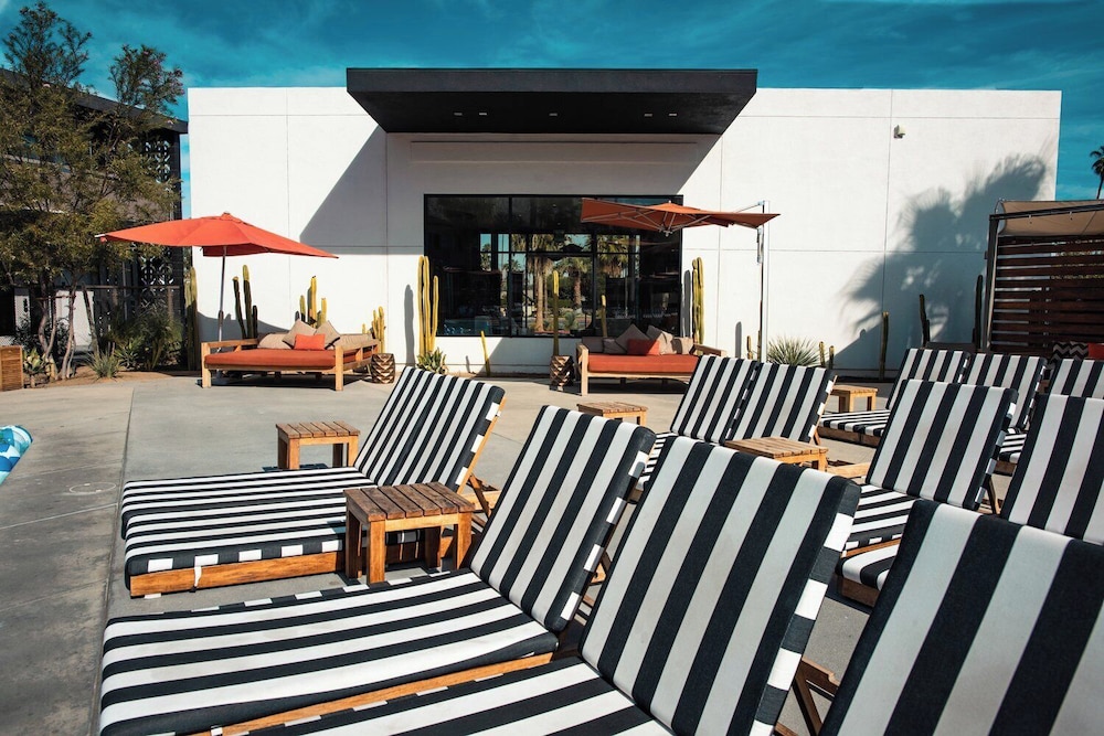 V Capri Palm Springs, a Dolce by Wyndham 7/50