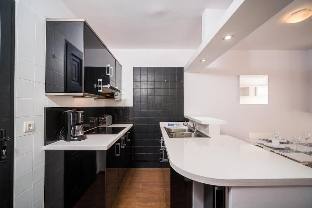 Apartamentos Los Rosales 59/75