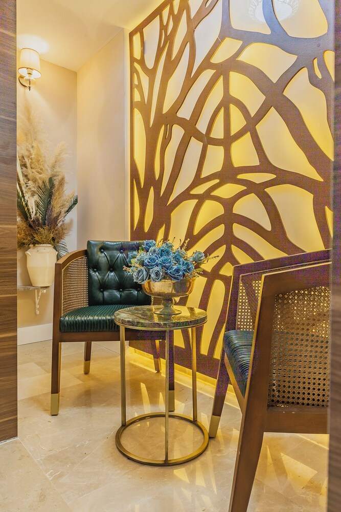 Lord Morgan Exclusive Design & Cihangir 6/55