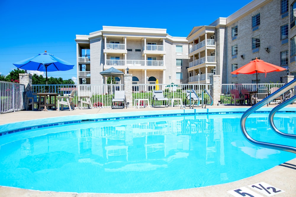 Heritage Inn and Suites Rehoboth Beach 1/72