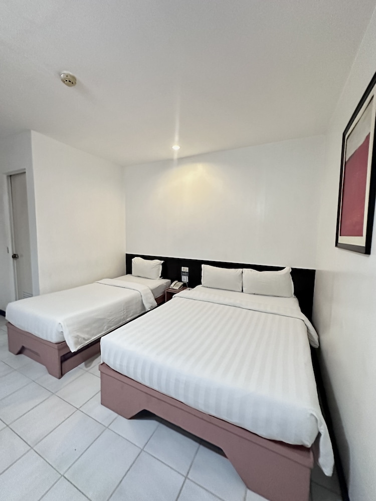 Hotel Pier Cuatro 25/51